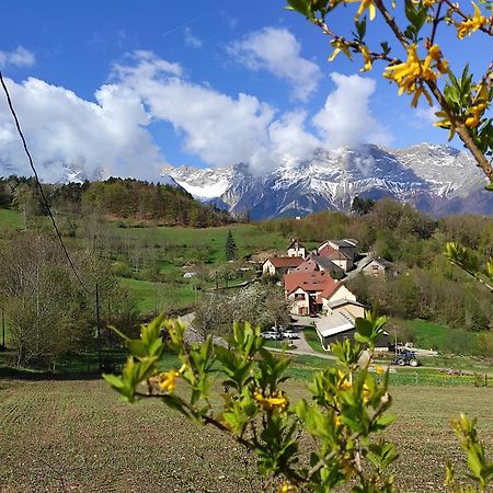 Les Clarines Perceneige - Chambre D'Hotes Vue Sur Montagne & Spa Saint-Jacques-en-Valgodemard Eksteriør billede