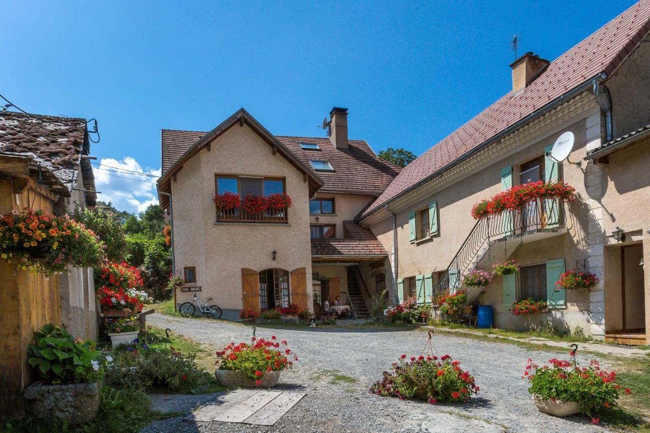 Les Clarines Perceneige - Chambre D'Hotes Vue Sur Montagne & Spa Saint-Jacques-en-Valgodemard Eksteriør billede
